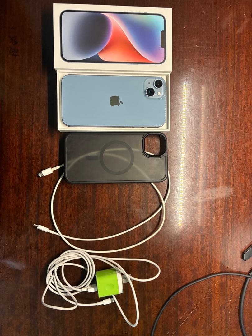 iPhone14Plus 128GB フィルム、カバー、充電コード付き