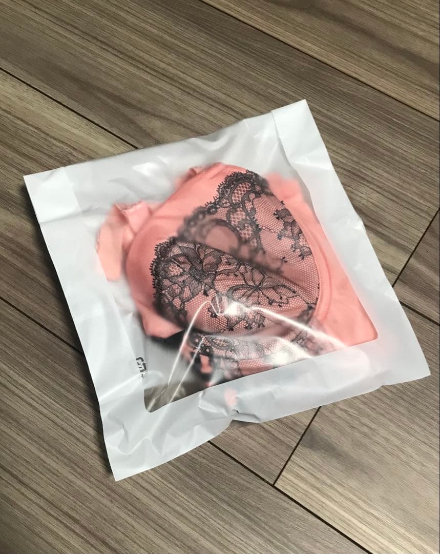 まるこさま専用 新品ブラジャーD75フラミンゴピンク