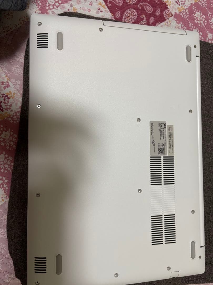 NEC LAVIE ホワイトノートPC PC-SN11FJRAD