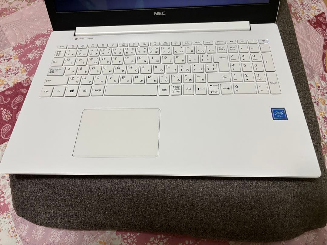 NEC LAVIE ホワイトノートPC PC-SN11FJRAD