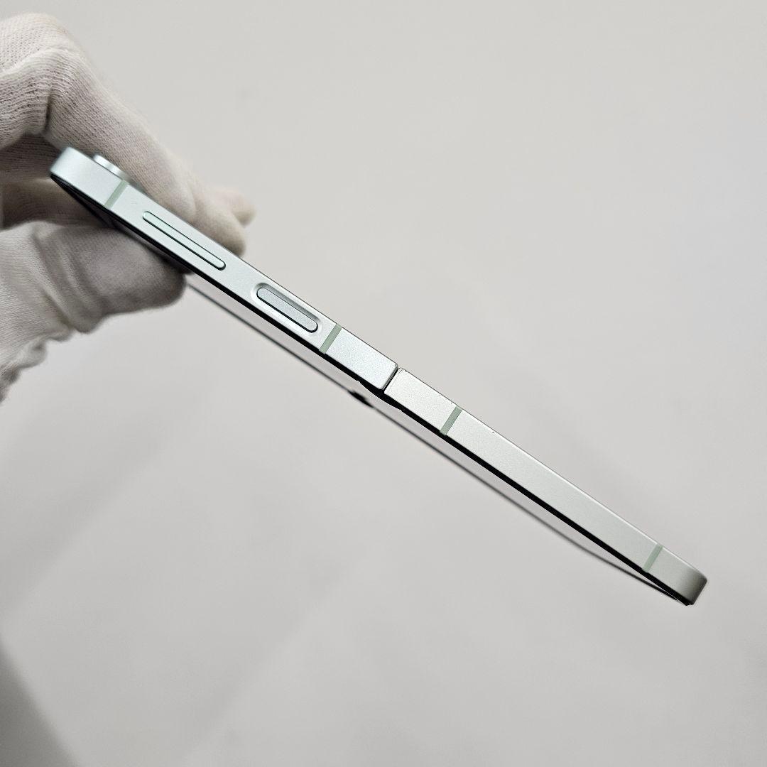 Galaxy Z FLIP6 256GB ミントー SIMフリー