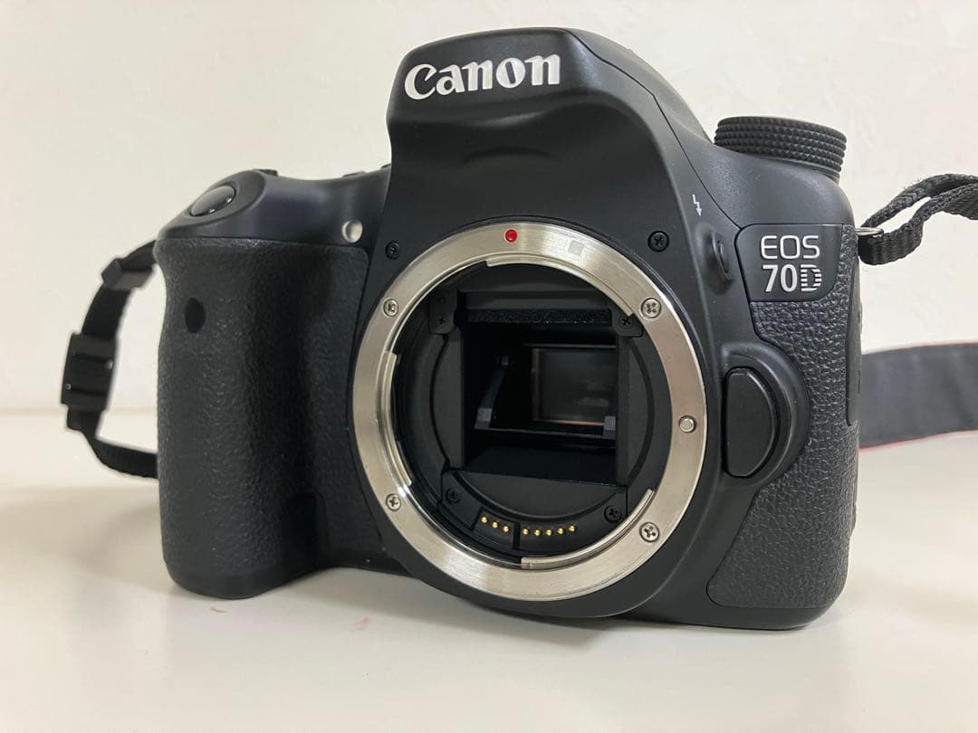 ひ*り様 Canon EOS 70D+レンズ18-135mmセット