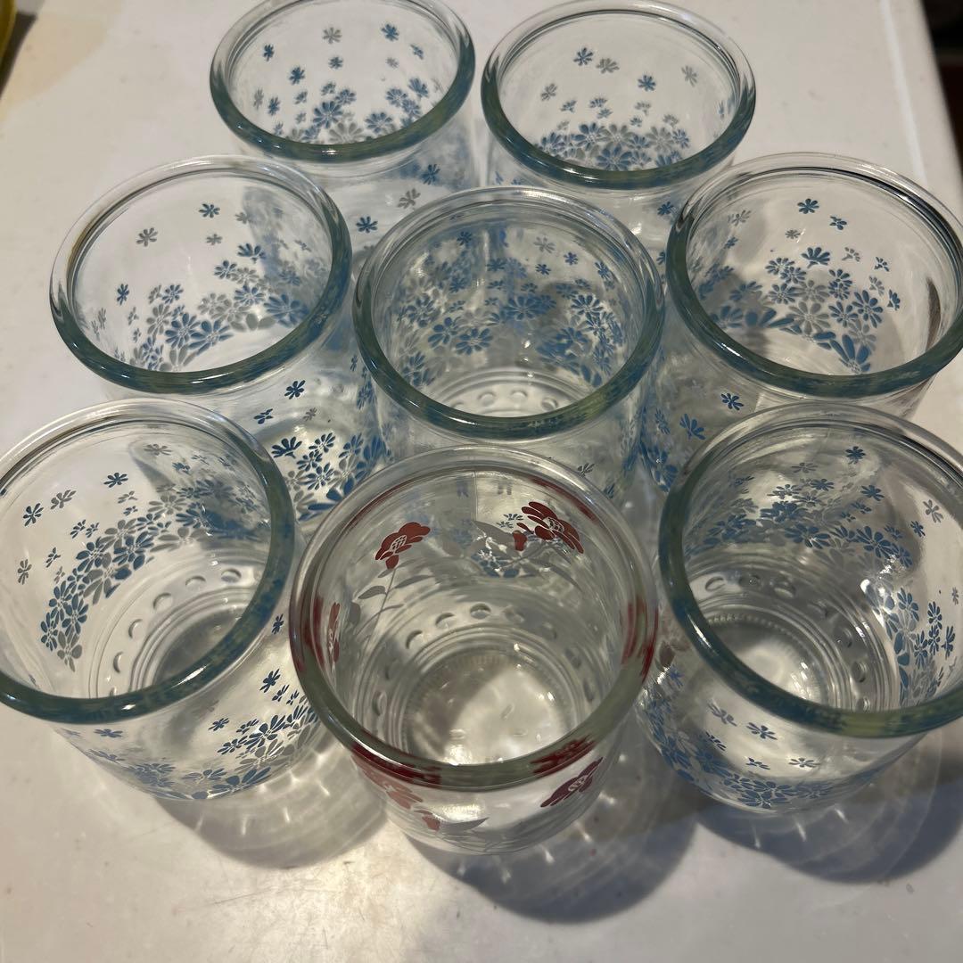 ガラス製 飲料用グラス 8個セット 青い花模様と赤い花模様 - メルカリ