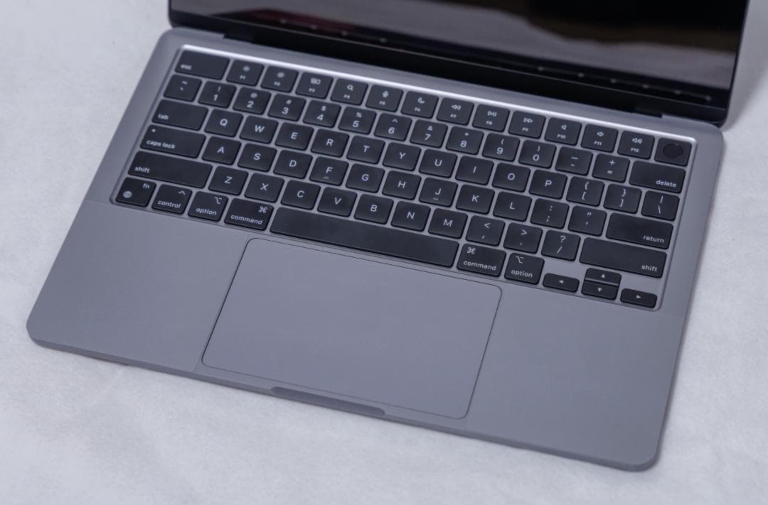 US配列 Apple MacBook Air M2 10コアGPU 512GB