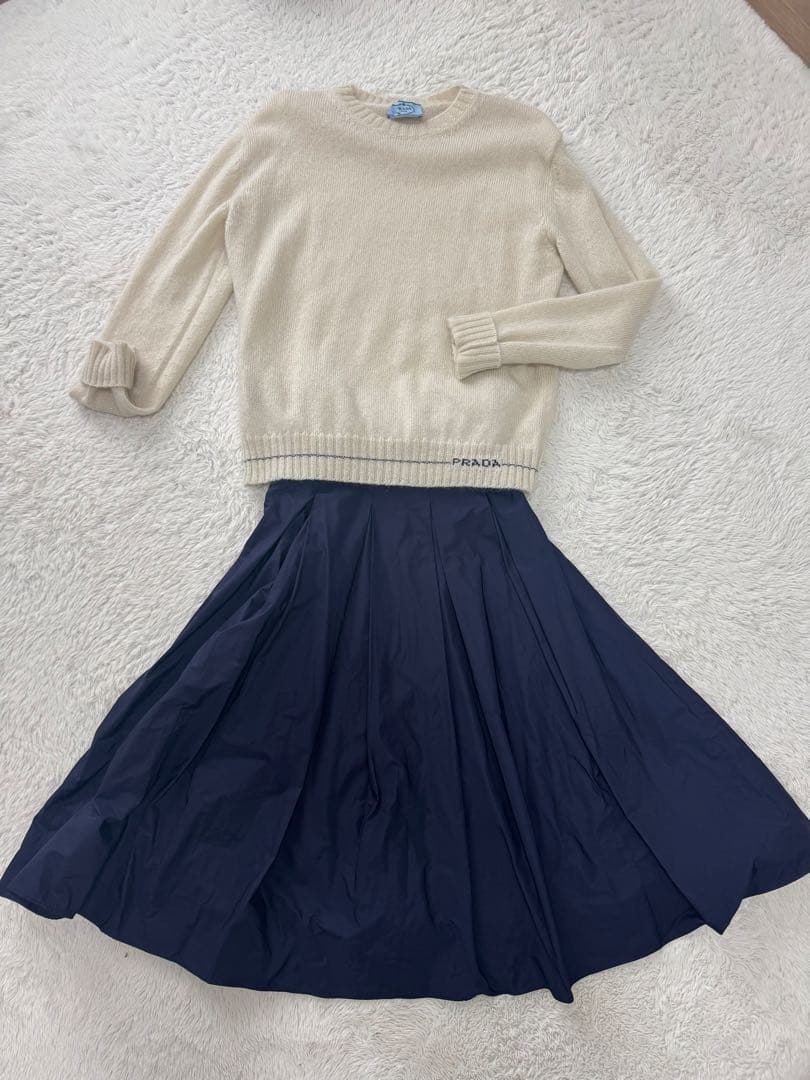 PRADA セーター & エストネーションスカートセットで販売 PRADA セーター & エストネーションスカートセットで販売 SET UP ITEMS