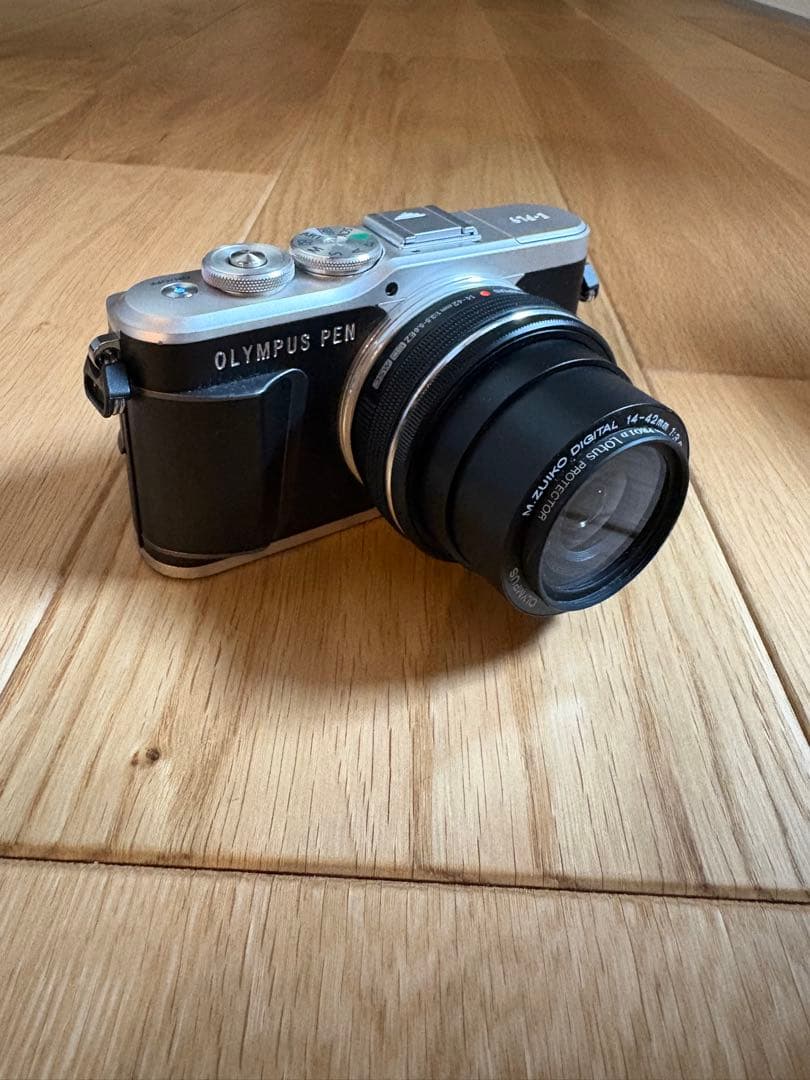 オリンパス　ペン　E-PL9