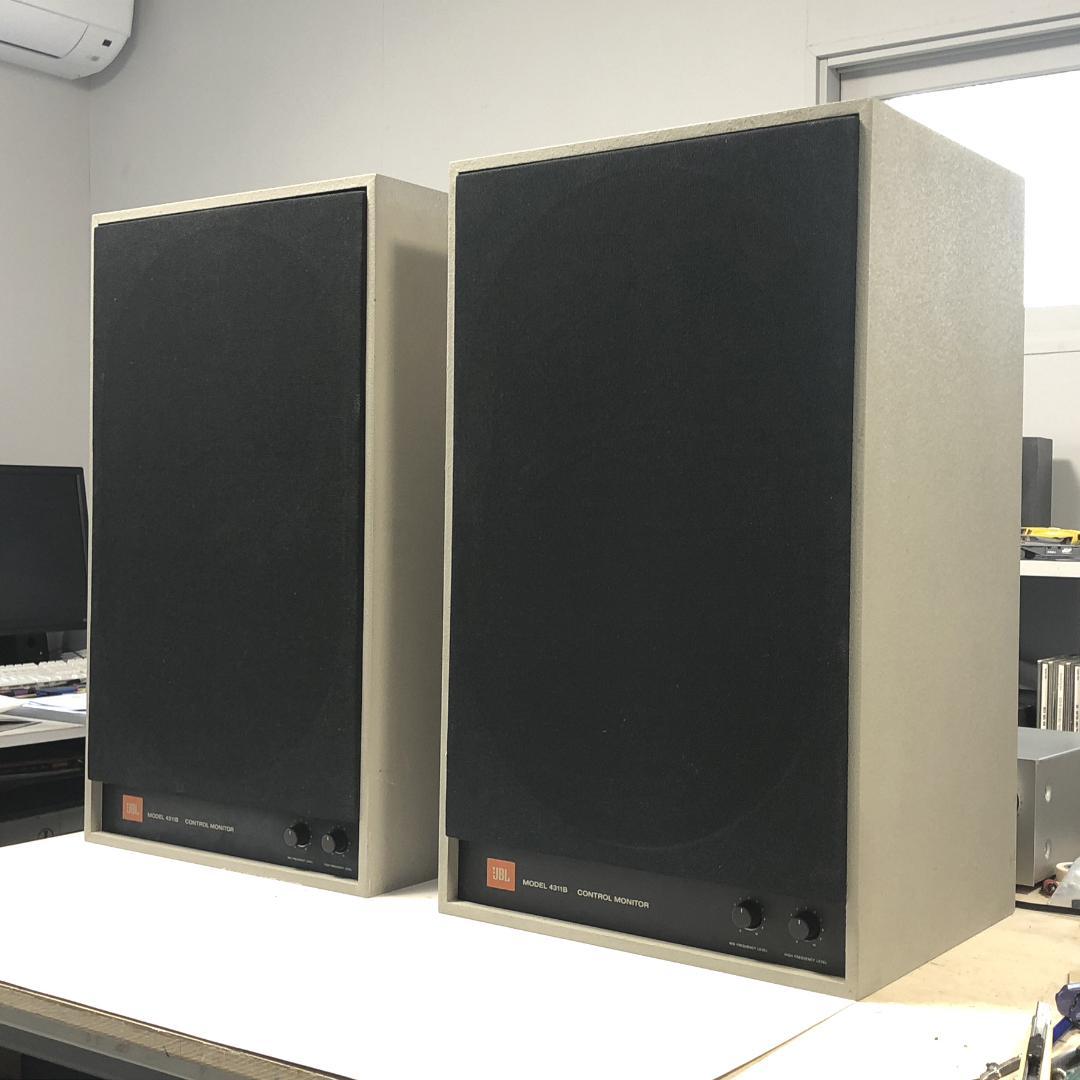 JBL 4311B スタジオモニター ペア　程度良好　美品　送料込み （L側）