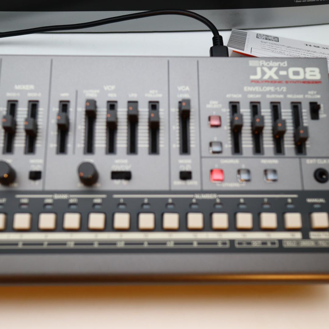 ローランド Roland Boutique JX-08 美品 元箱有 不具合あり - メルカリ