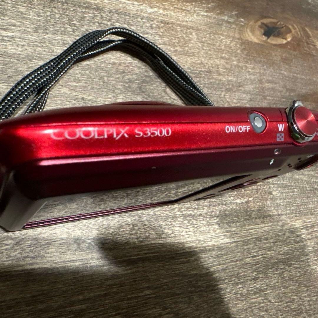 Nikon COOLPIX S3500 デジカメ　レッド
