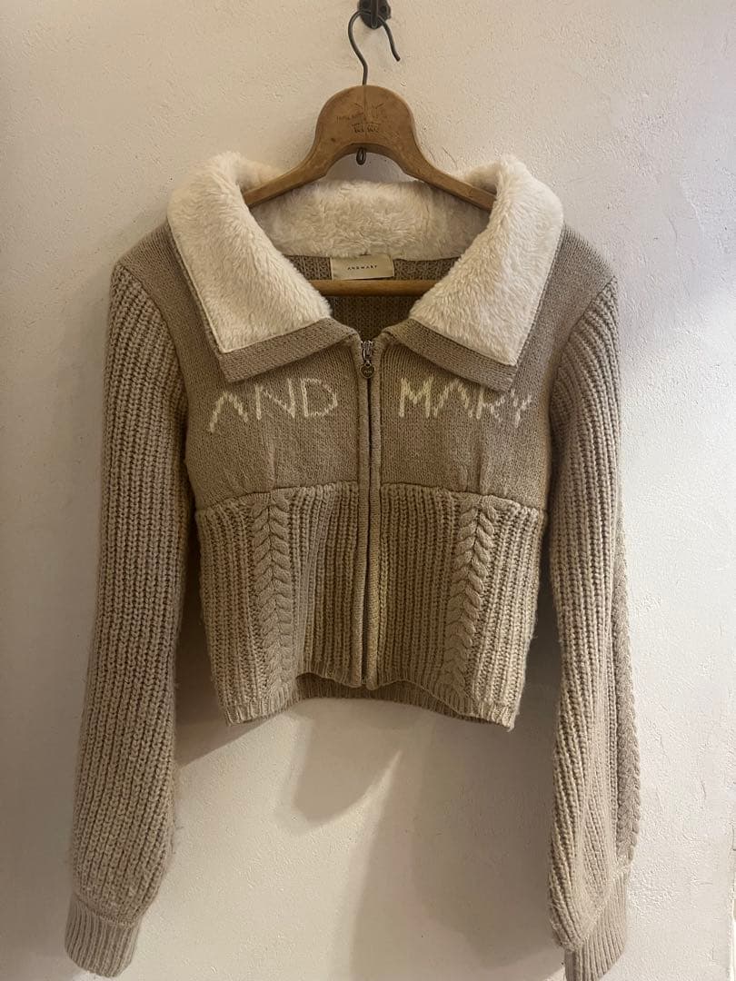 ANDMARY Mary logo zip tops beige - メルカリ