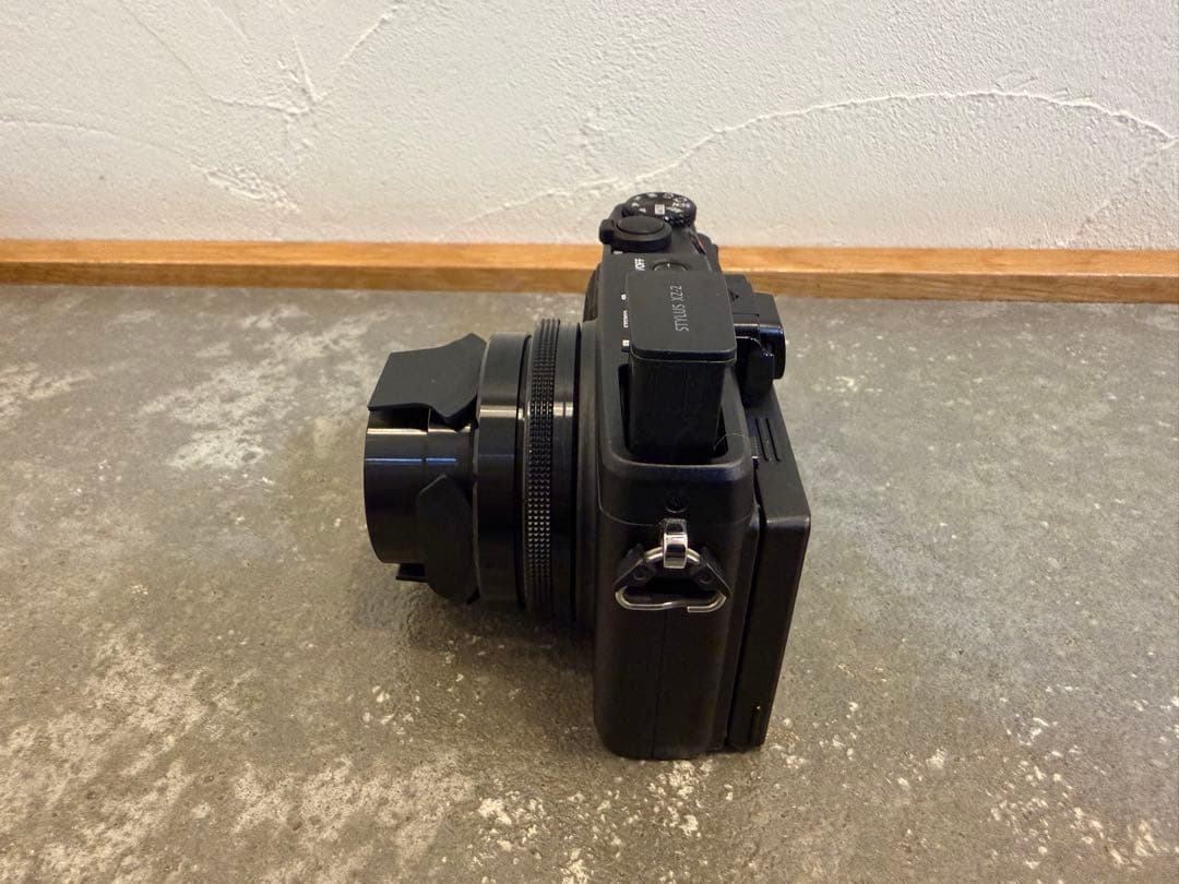 OLYMPUS STYLUS XZ2 コンパクトデジタルカメラ