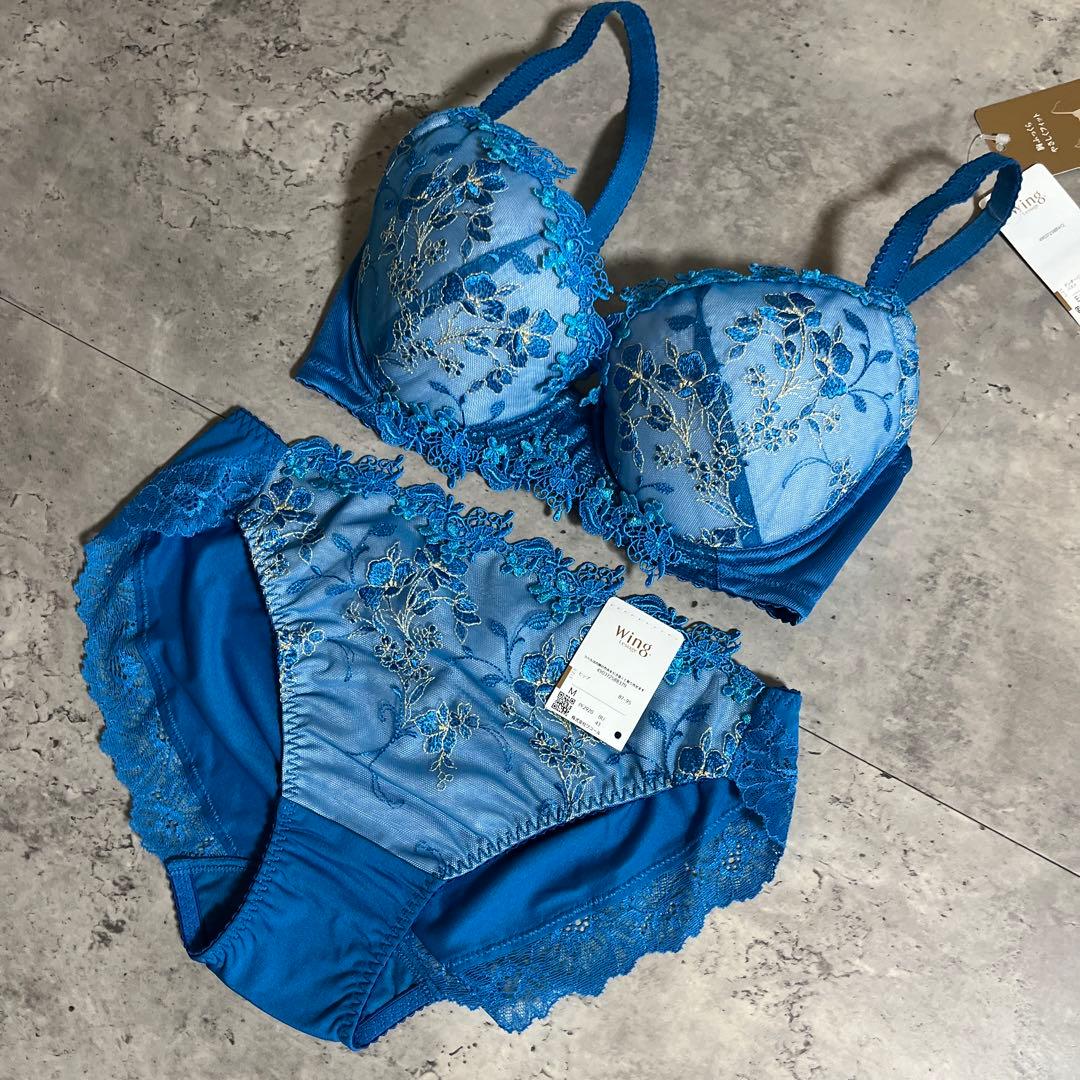 新品 ワコール ウイングレシアージュ ブラジャーショーツセット E65