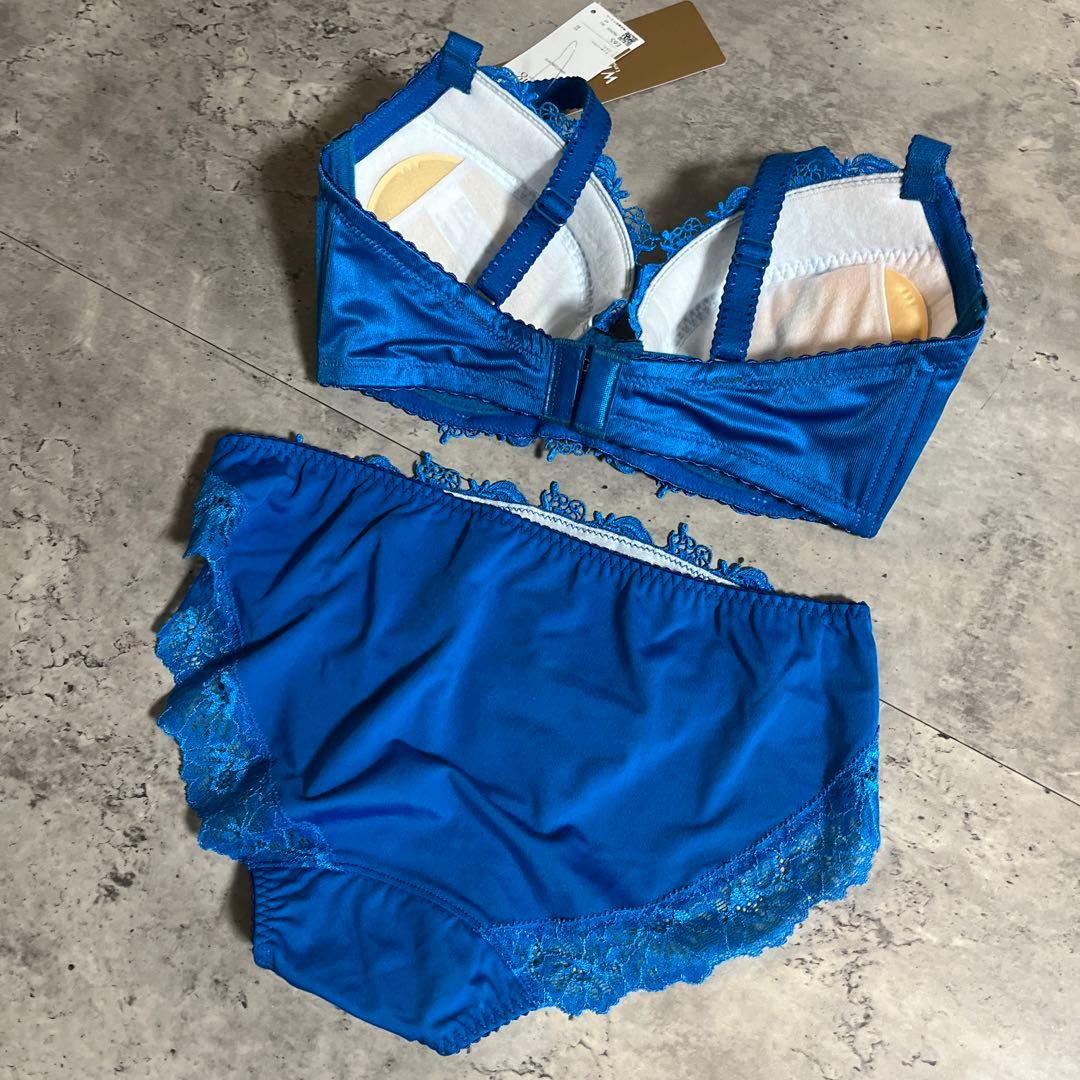 新品 ワコール ウイングレシアージュ ブラジャーショーツセット E65