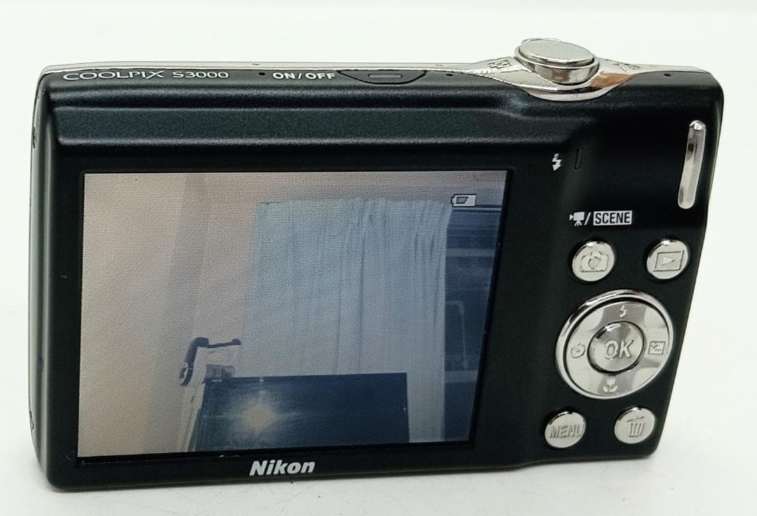 Nikon COOLPIX S3000 コンパクトデジタルカメラ 充電器付き