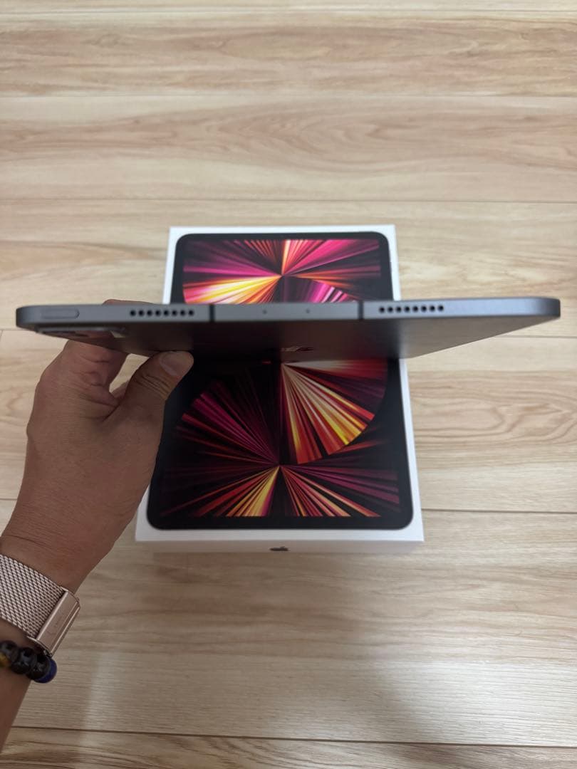 極美品　Apple iPad 11インチ スペースグレー