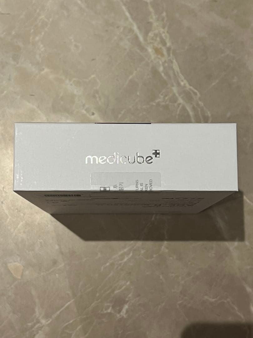 AGE-Rスキンブースターショット、ブースタープロスタンドmedicube