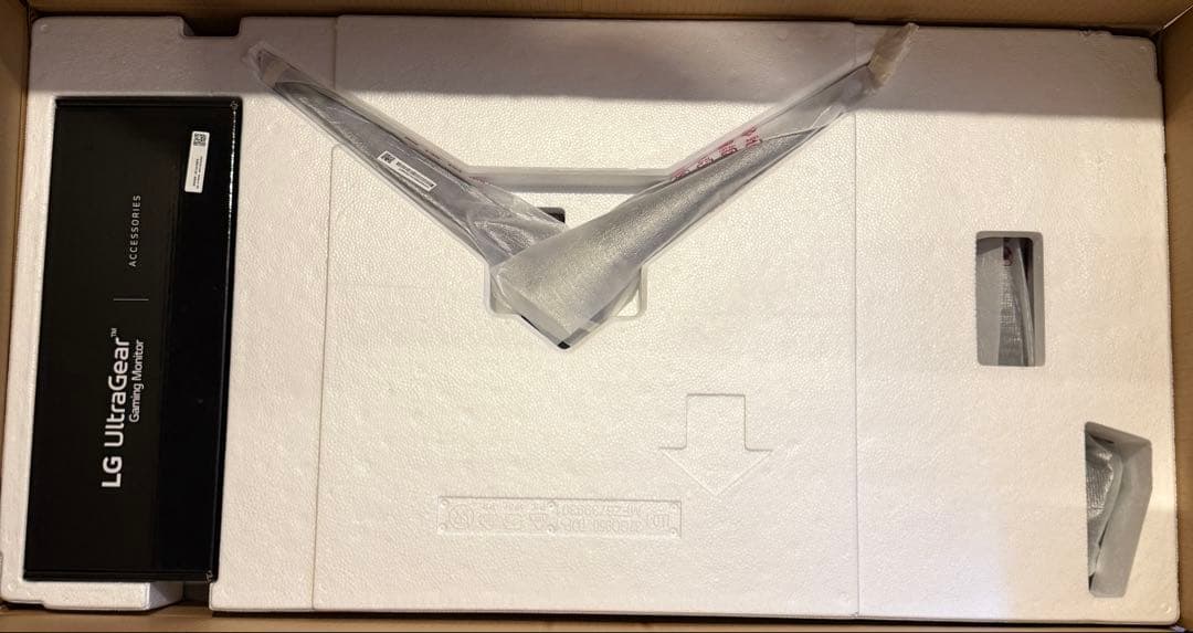 【美品】LG UltraGear 32GQ950-B 31.5インチ 4K