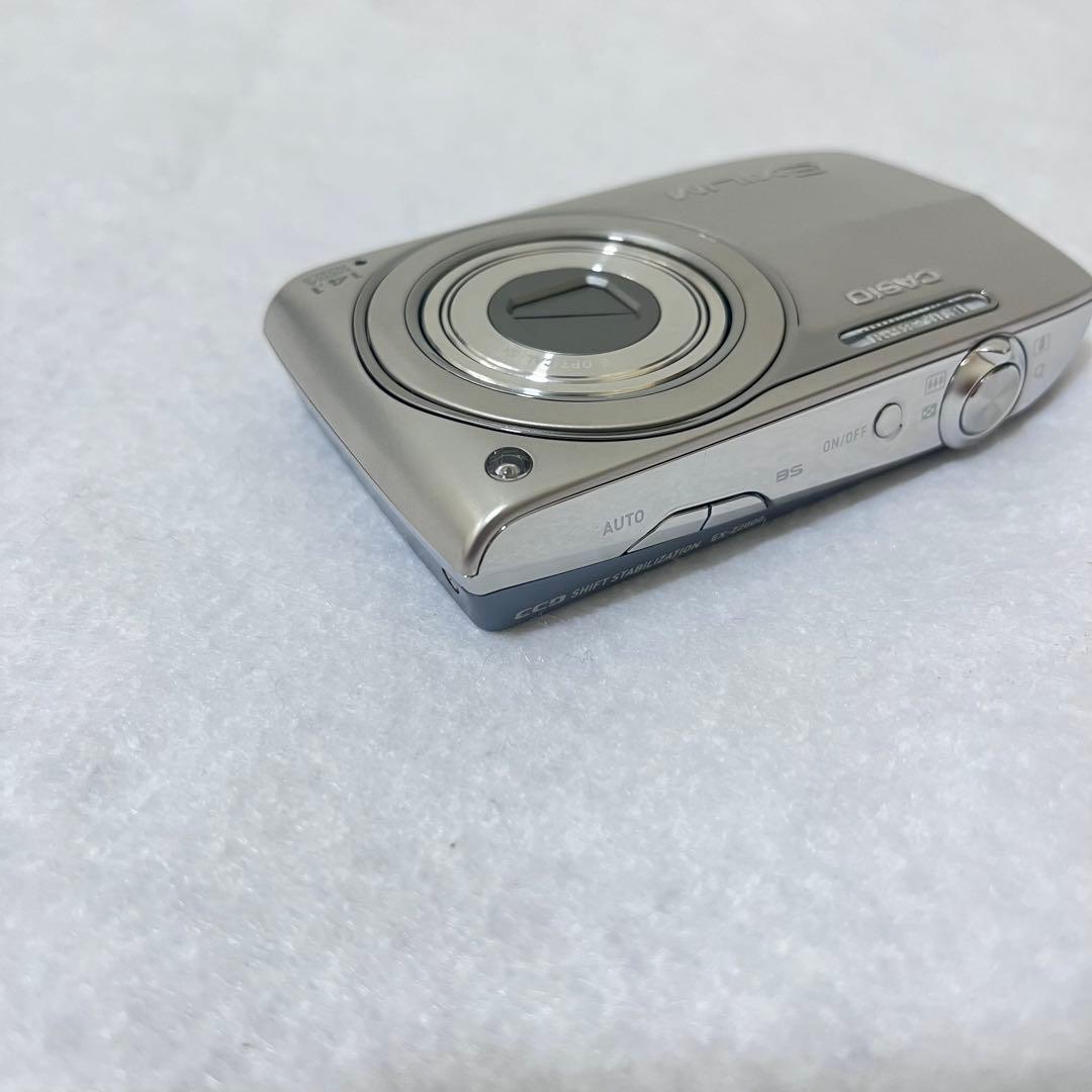 CASIO Exilim コンパクトデジタルカメラ シルバー EX-Z2000
