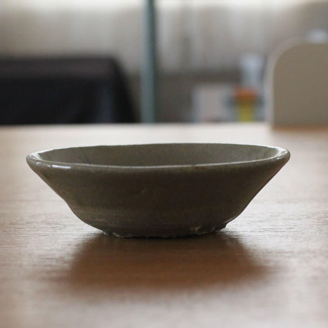 高麗青磁の小皿　骨董　古道具 高麗青磁の小皿 骨董 古道具