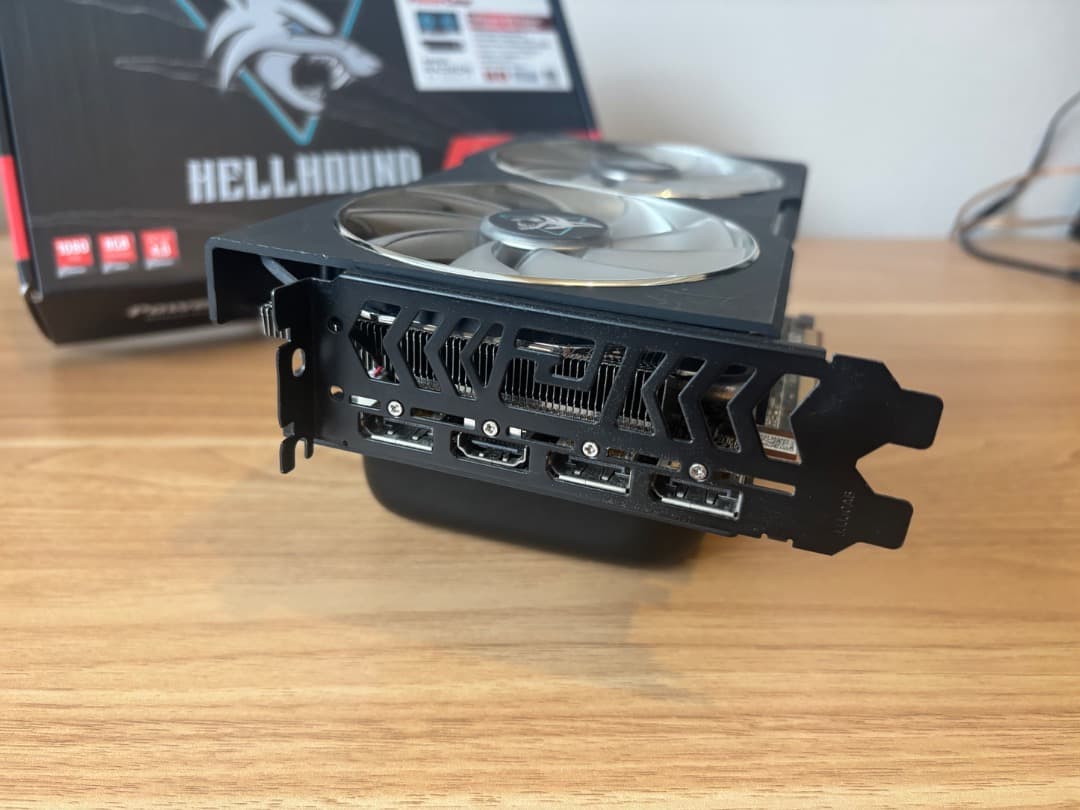 AMD Radeon™ RX 6600 XT 8GB GDDR6