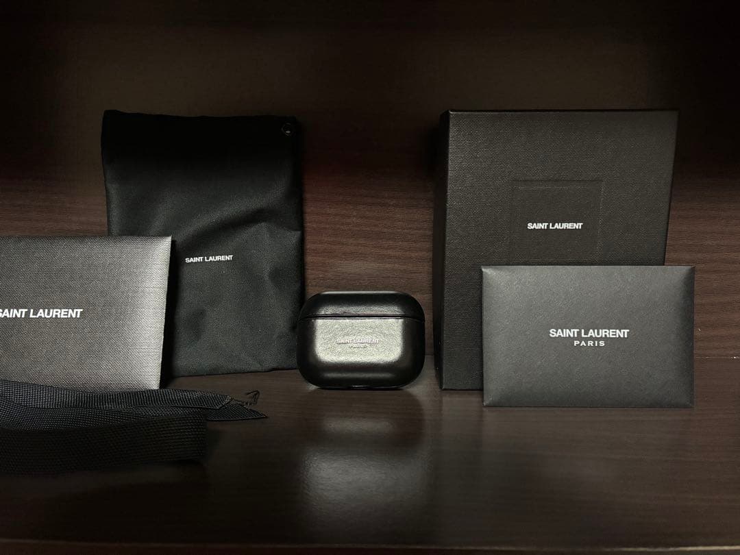 寿司打様専用】SAINT LAURENT イヤホンケース ブラック