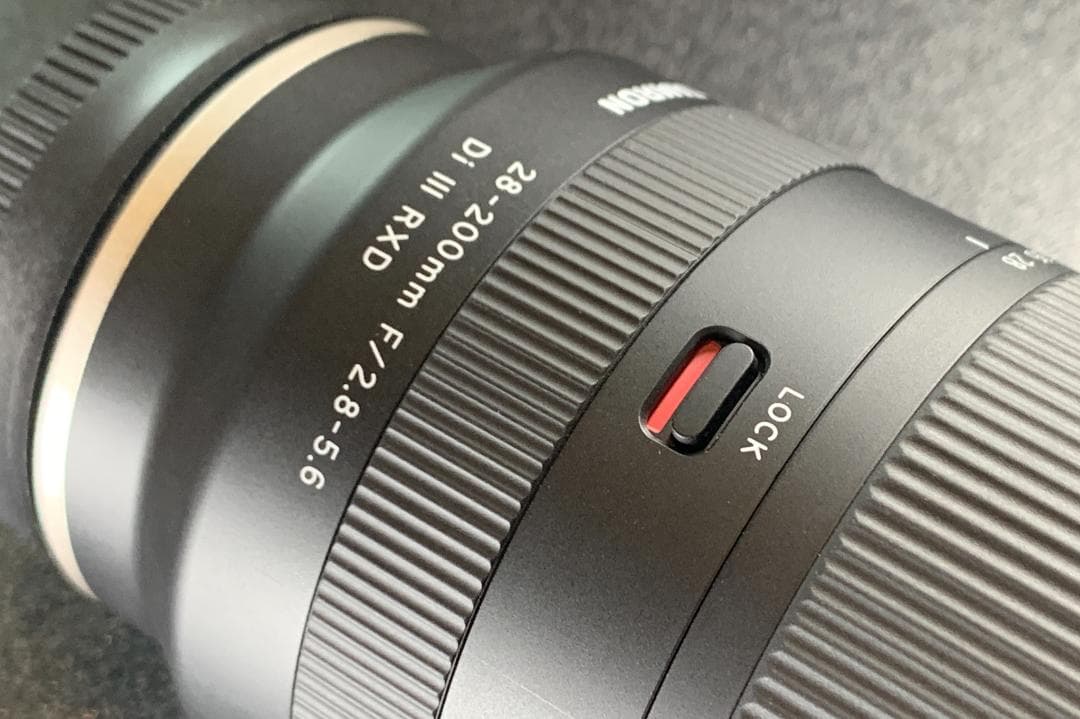 中古美品 28-200mm F/2.8-5.6 Di III RXD ソニーE用