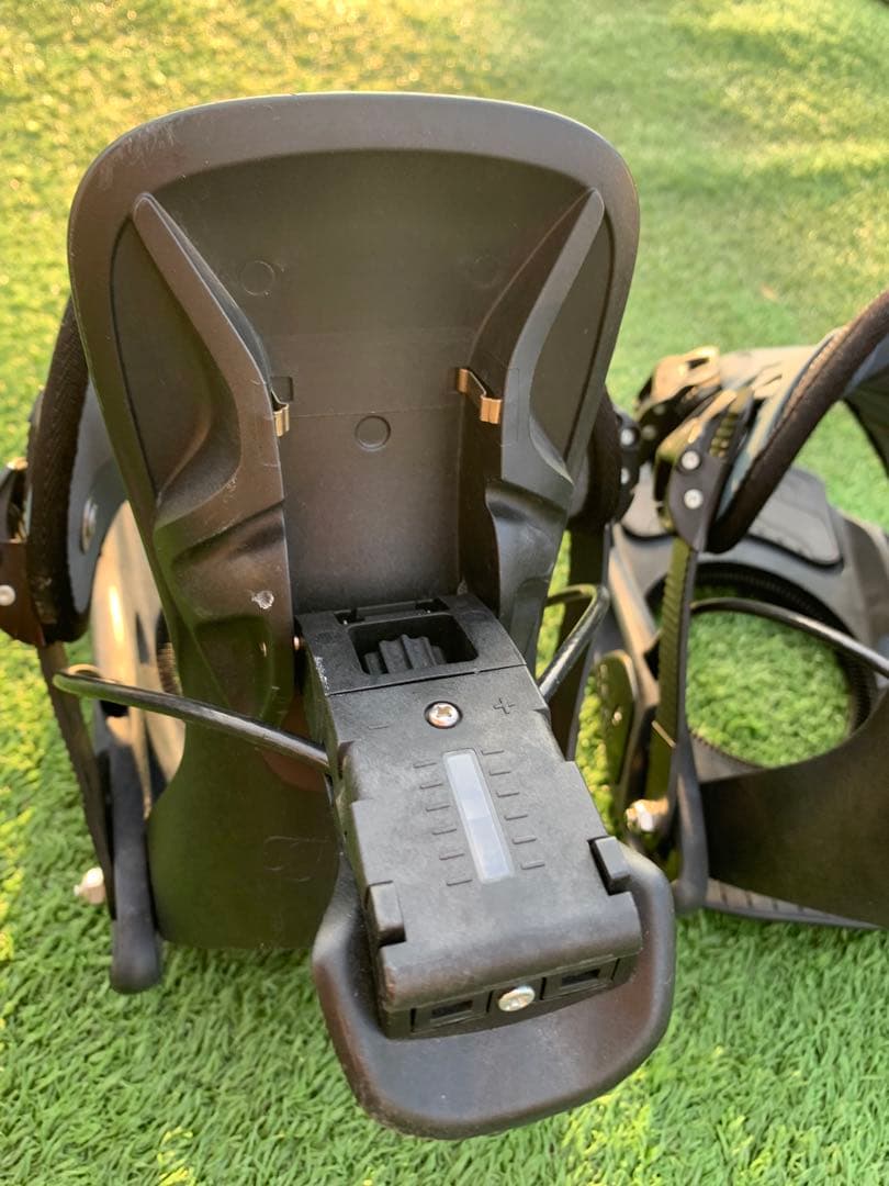 FLOW ビンディング リアエントリー サイズM ？フロー スノーボードの