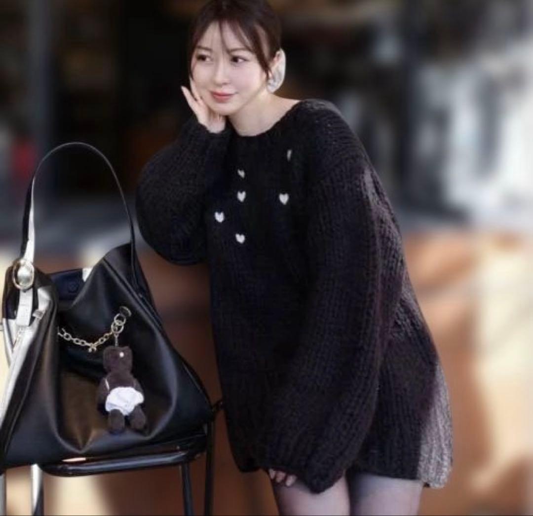 ちばゆかさん愛用♡ THE TOE NOTTING-HILL HEARTニット Notting-Hill Heart Knit – THE TOÉ