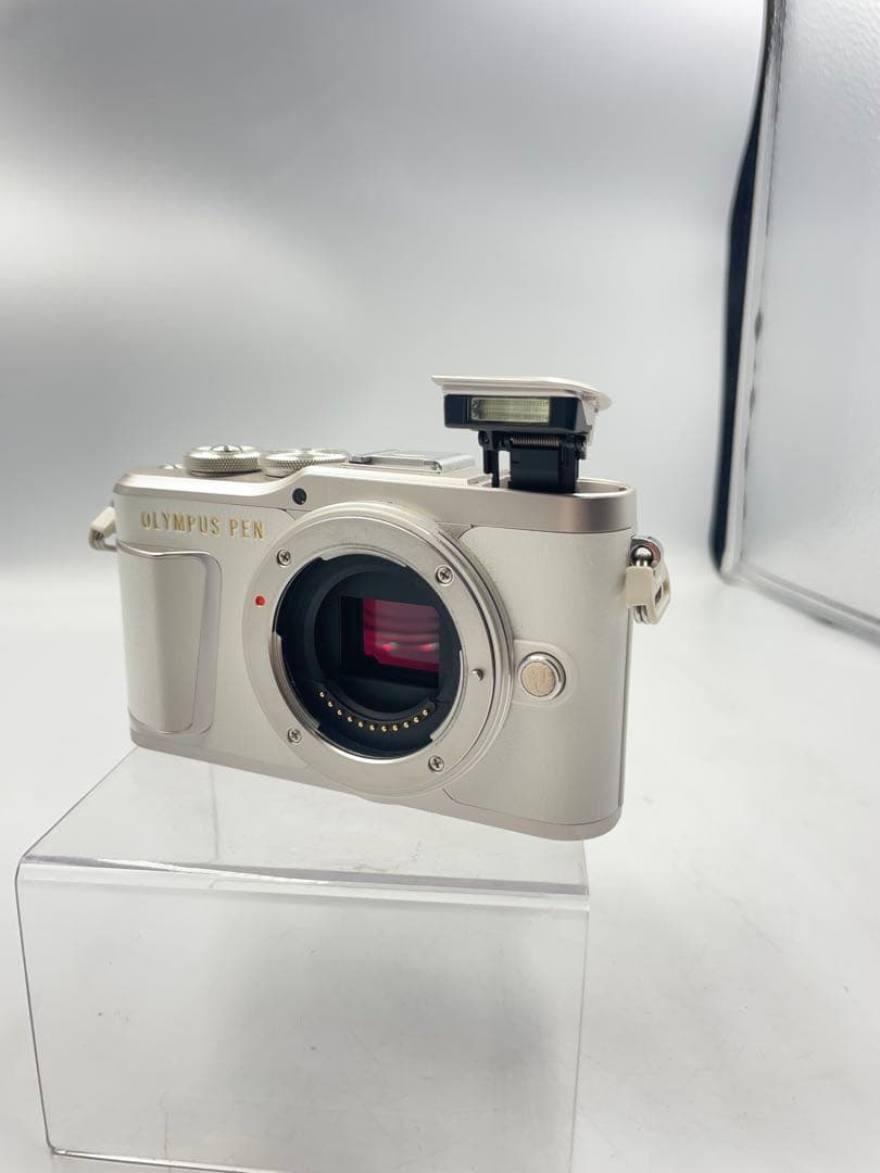 オリンパス E-PL9 デジタルカメラ ミラーレス一眼 PEN