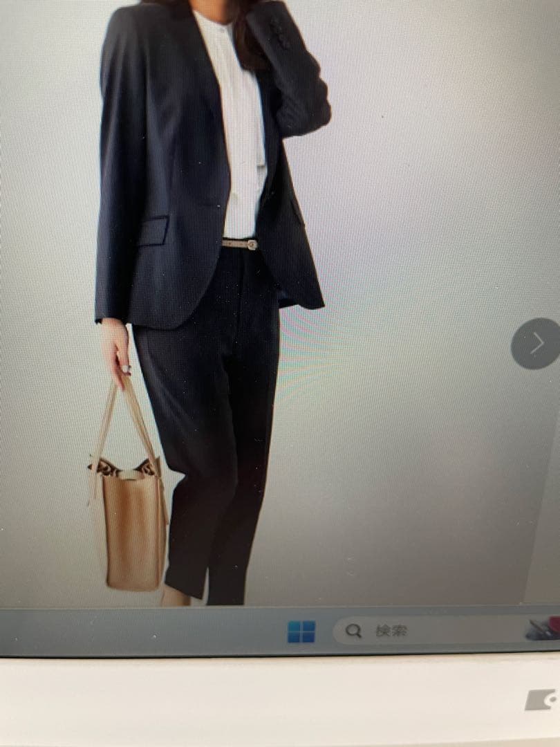 O*O様 今期タグ付新品　アンタイトル　ウーステッドパンツスーツです 通勤スーツ】コットン混ジャージ テーパードパンツ（フルレングス