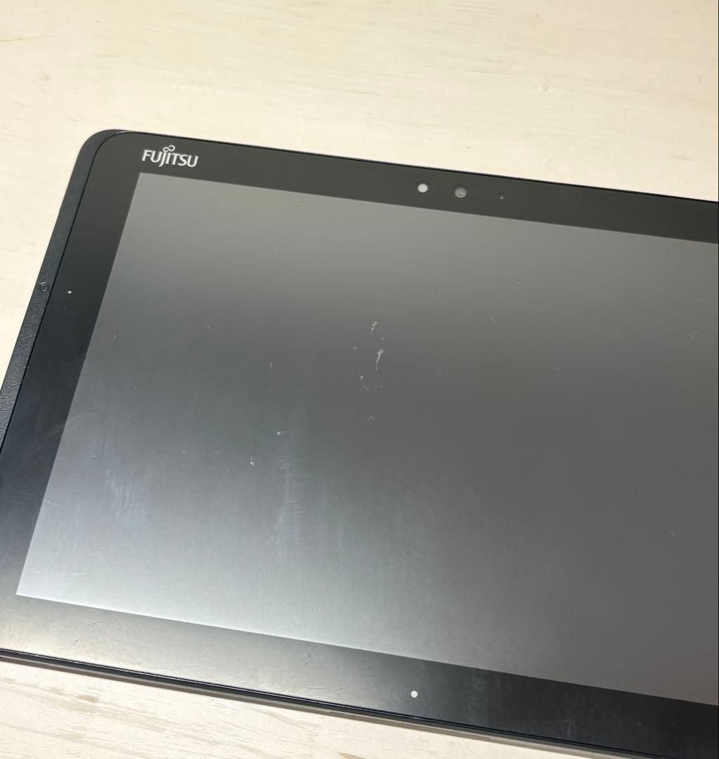 富士通 Windows11タブレット