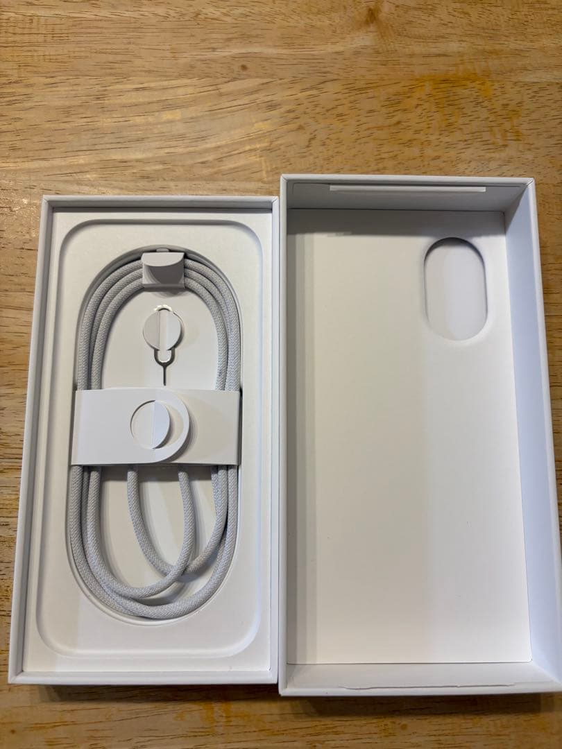 Apple iPhone 16ホワイト 本体