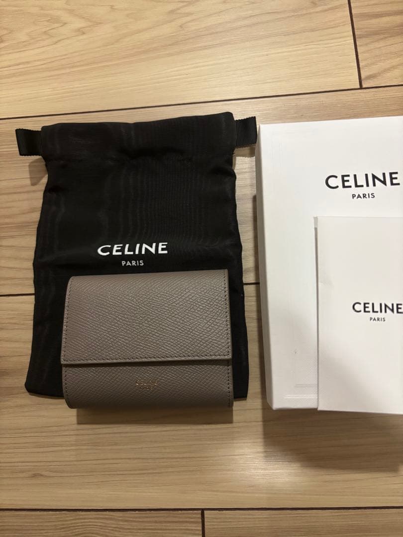 CELINE スモールトリフォールドウォレット CELINE スモール トリフォールドウォレット 16 【すぐ届く】 (CELINE