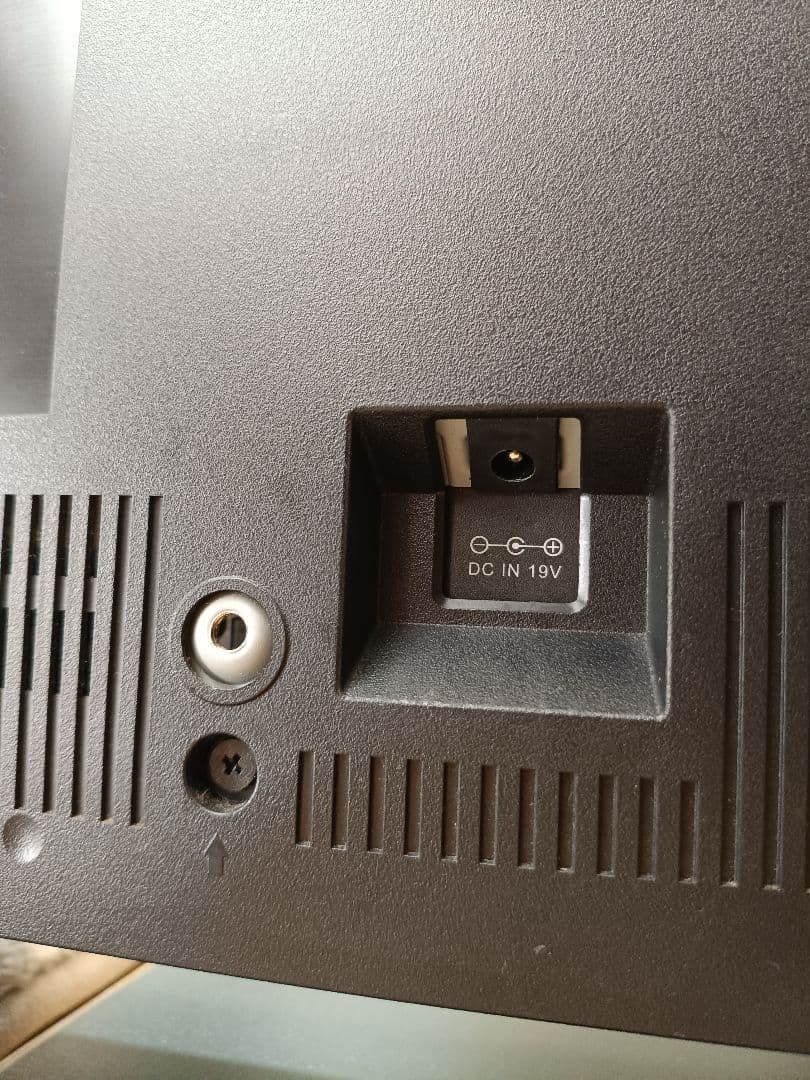 ☆美品☆32インチ　TOSHIBA REGZA 液晶テレビ　リモコン　電源コード