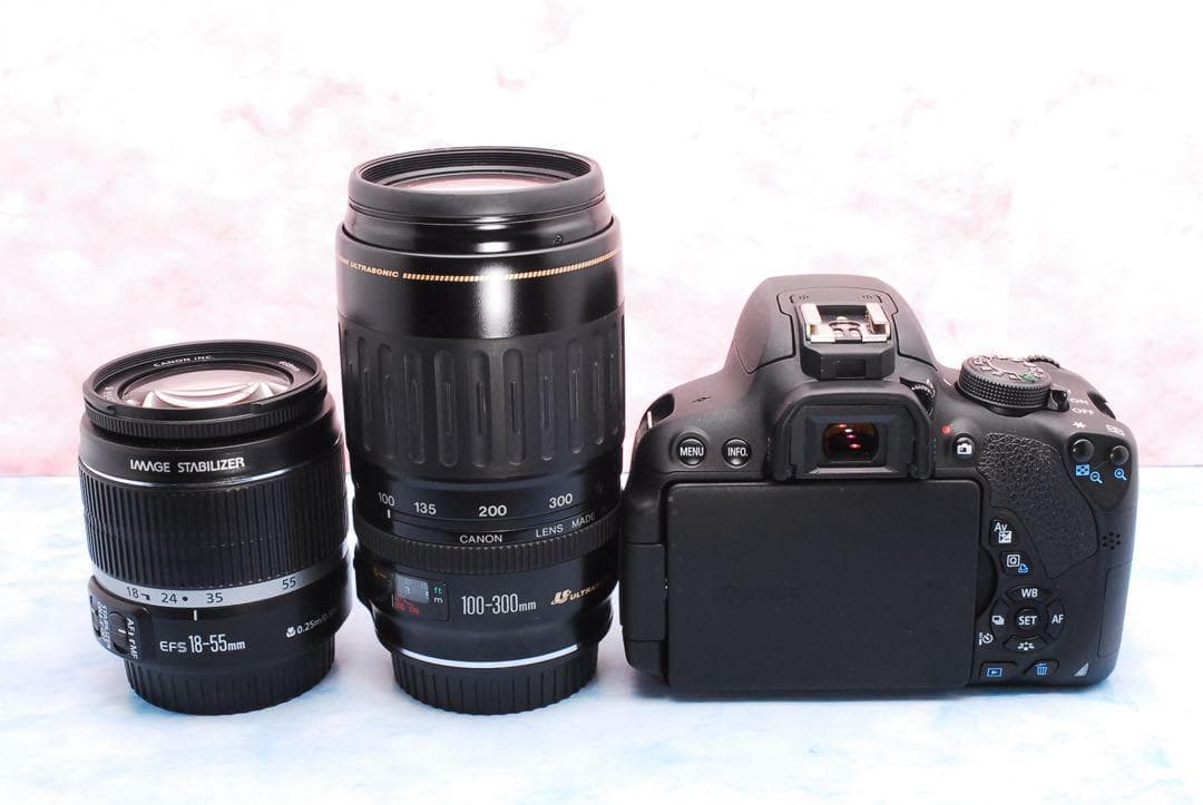 キャノン Kiss X7i☆手ぶれ補正標準＆超望遠レンズ付☆一眼レフカメラ