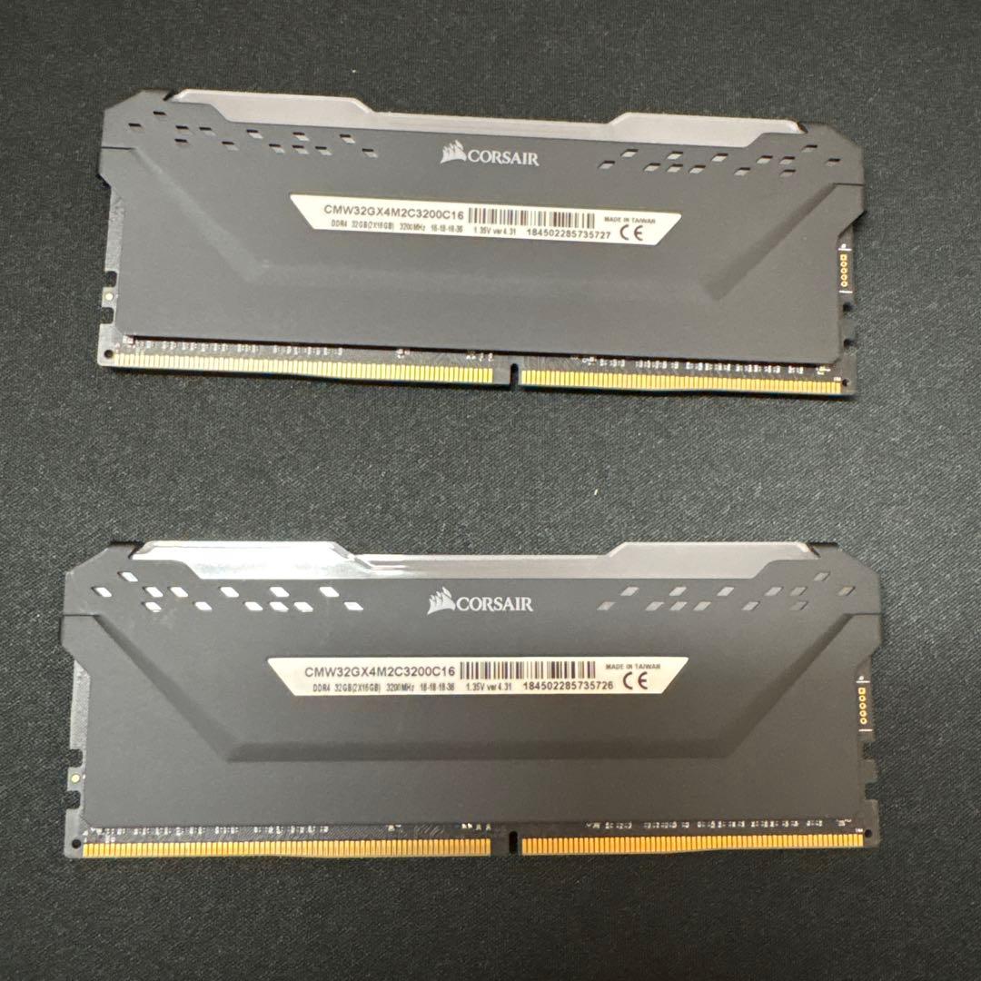 メモリー vengeance rgb pro(ddr4 16gb 3200Mhz x 2)