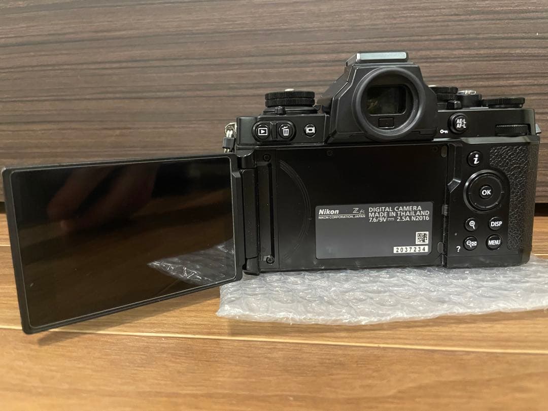 早いもの勝ち Nikon Z fc ミラーレス一眼 本体 バッテリー付き