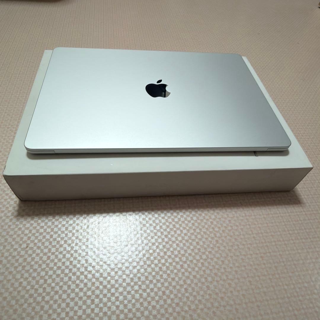 Apple MacBook Air M2 シルバー 本体 8GB 512SSD