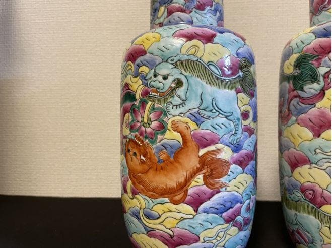 海】中国美術品 大清道光年製在銘 粉彩獅子図花瓶