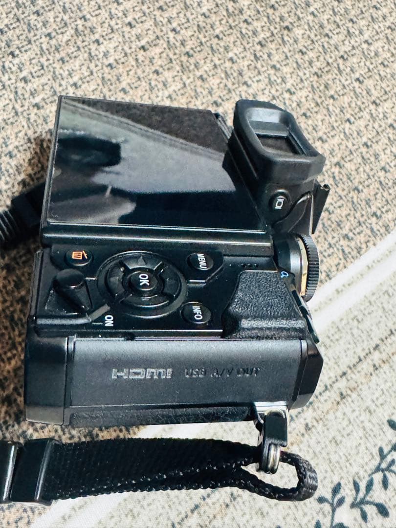 Olympus ミラーレス一眼カメラ 交換レンズ付き