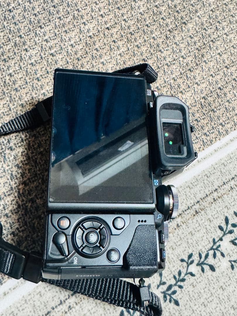 Olympus ミラーレス一眼カメラ 交換レンズ付き