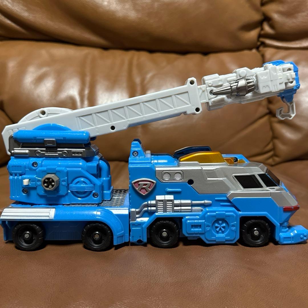 トミカヒーローレスキューフォース レスキューライザー＋レスキュー