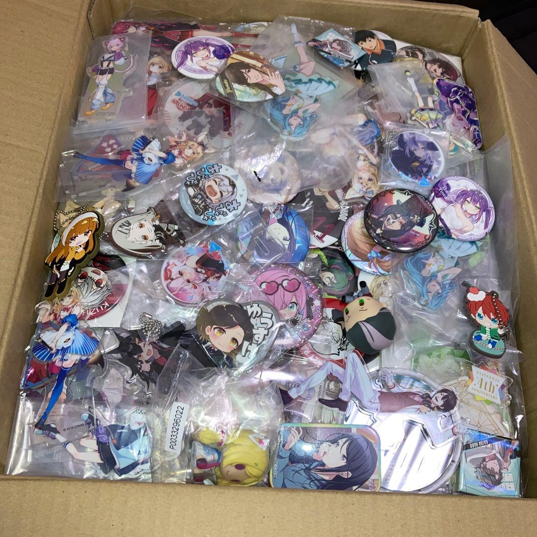 アニメグッズ、雑貨屋900点以上まとめ売り アニメグッズまとめ売り 300点以上