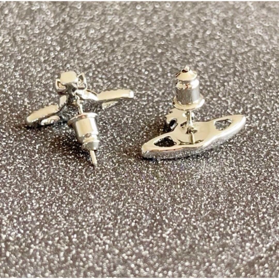 ヴィヴィアン ピアス - メルカリ