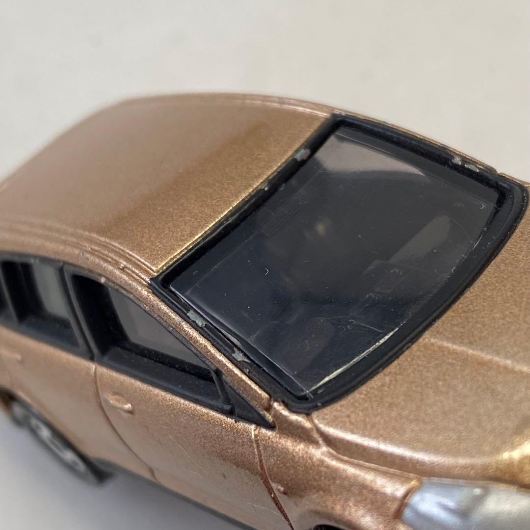 非売品 トミカ 日産 ティーダ シャンパーニューゴールド カラー