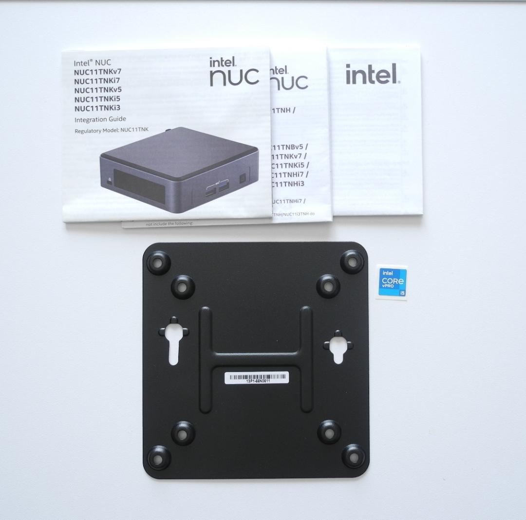 動作確認のみ　intel NUC11Pro i5-1135G7