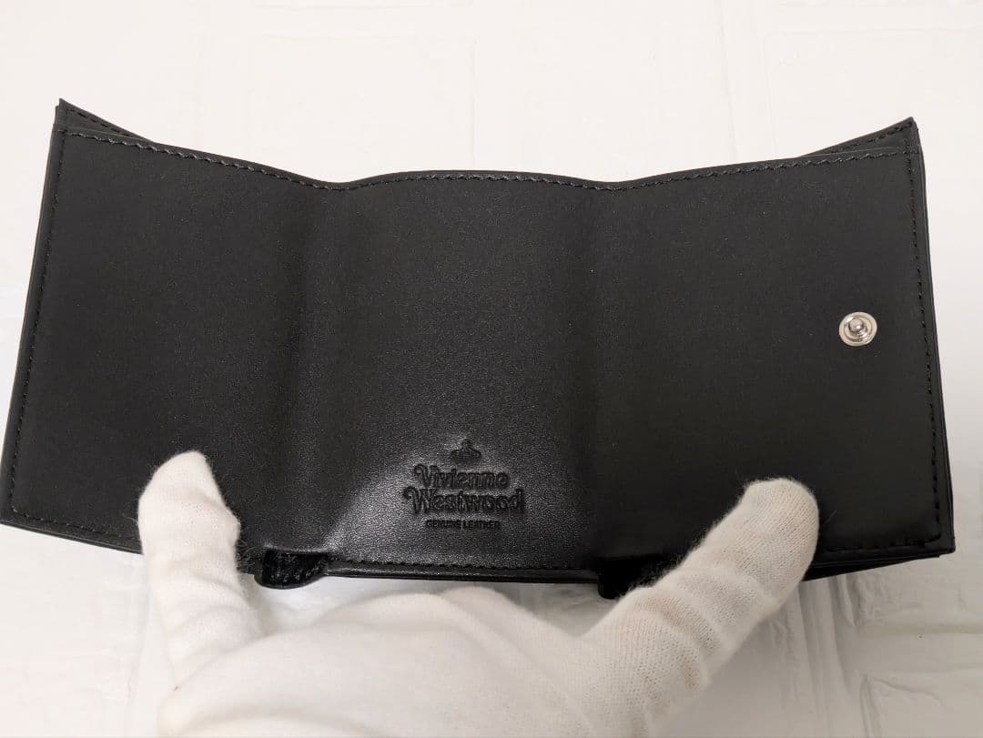 新品未使用】Vivienne Westwood 三つ折り財布 165VW765 - メルカリ