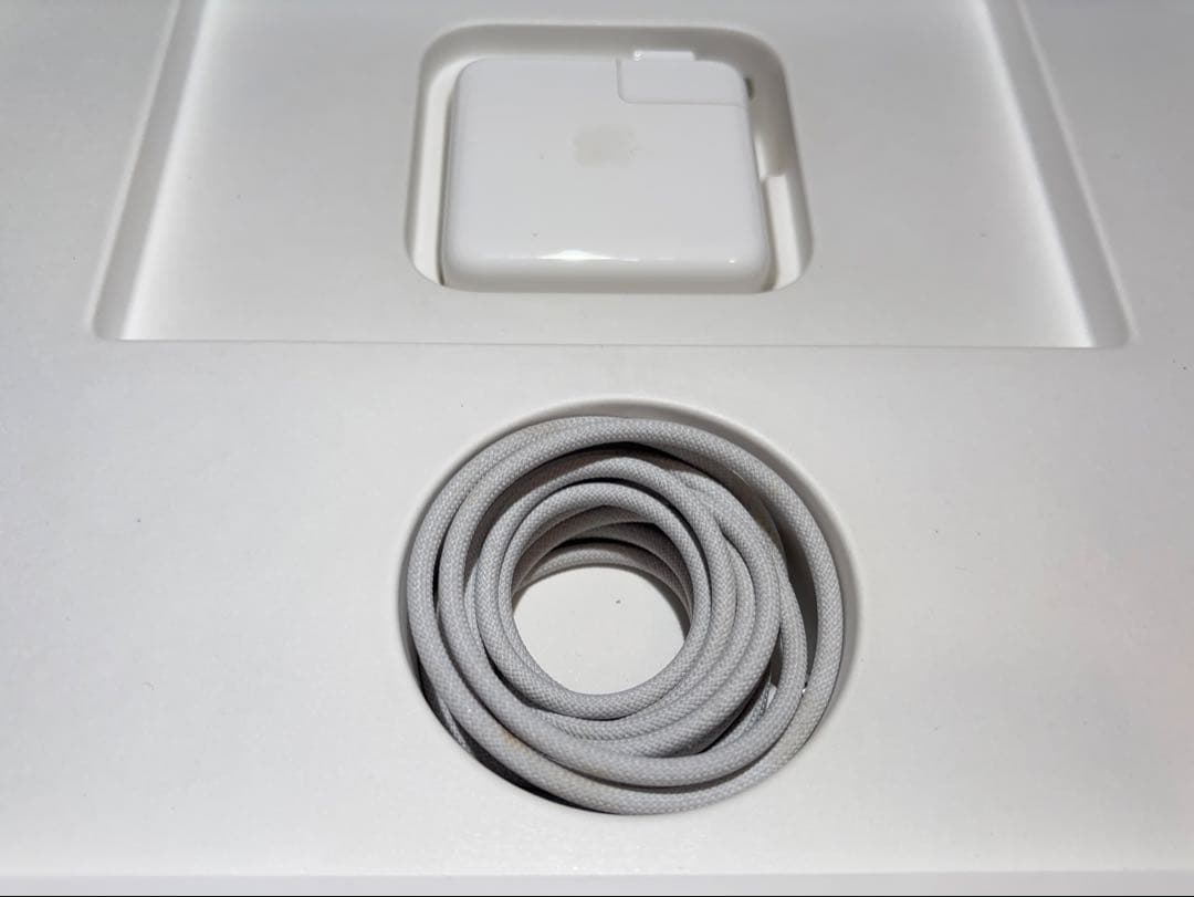 【超美品】14インチ MacBookProM3Proシルバー18GB 512GB