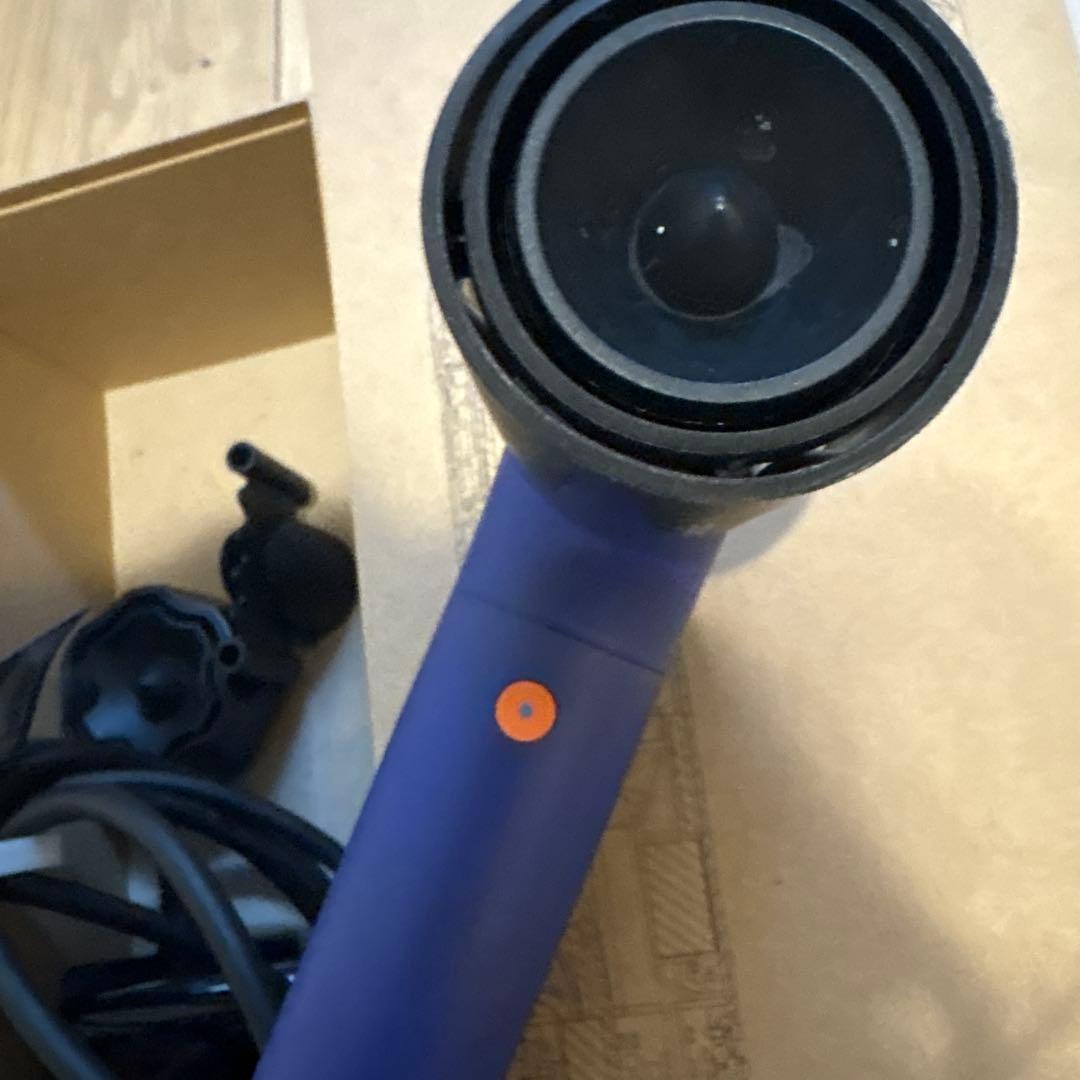 【タイムセール】ダイソンドライヤー　　ブルー