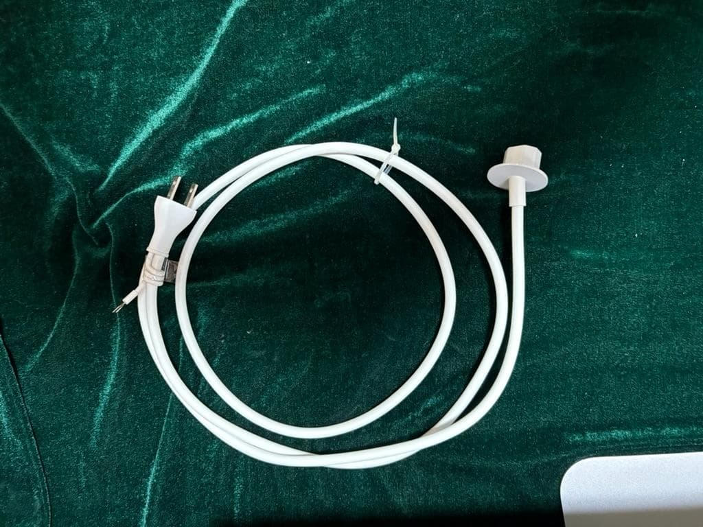 【佐藤】iMac 5K 27インチ(2017) 60GB 256GBSSD